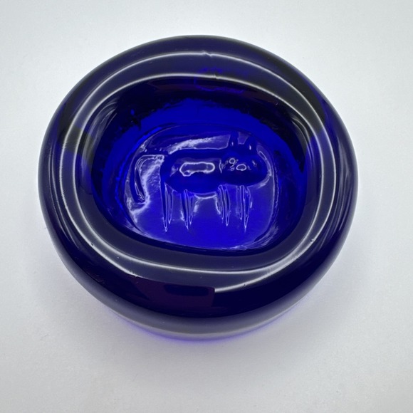 Kosta Boda Art Glass Cat Paperweight Bowl Erik Hoglund Sweden MCM Cobalt Blue - Picture 2 of 8